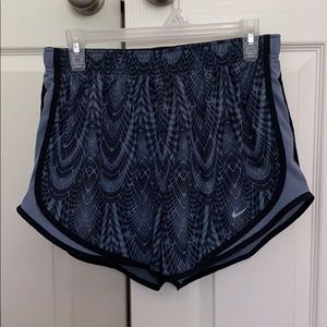 Large Nike shorts! Lightly used!